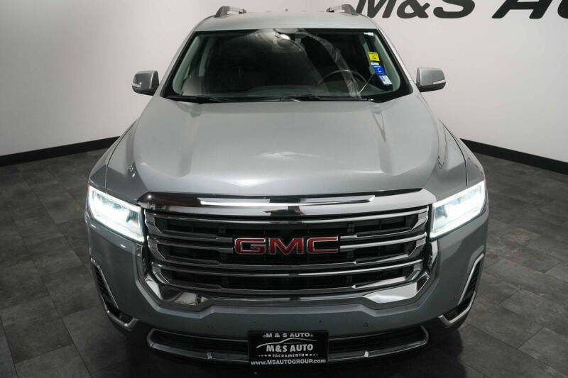 2023 GMC Acadia SLT