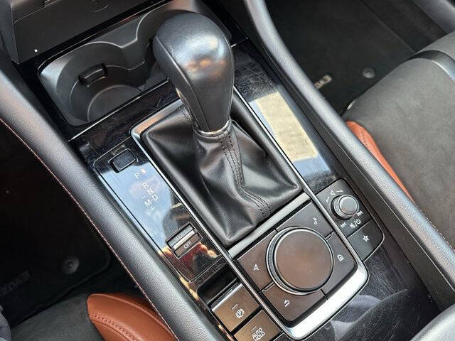 2024 Mazda Mazda3 Hatchback 2.5 Carbon Turbo