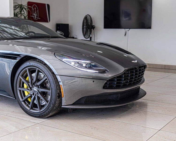 2020 Aston Martin DB11 V8