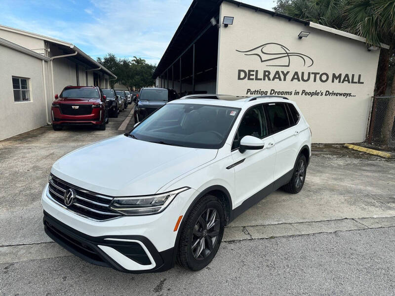 2022 Volkswagen Tiguan SE's photo