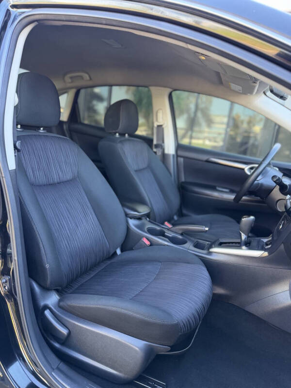 2019 Nissan Sentra SV - Photo 18