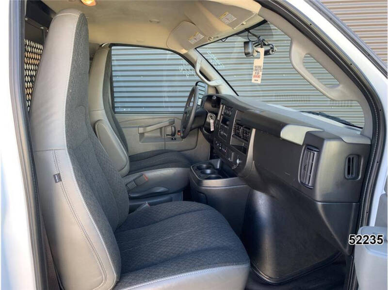 2023 Chevrolet Express 2500