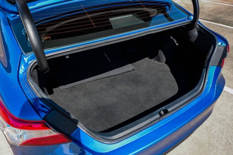 2020 Toyota Camry Hybrid LE