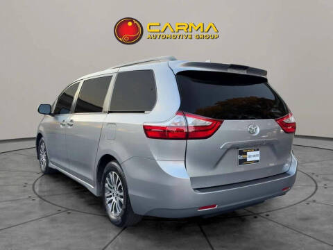 2018 Toyota Sienna XLE 8-Passenger