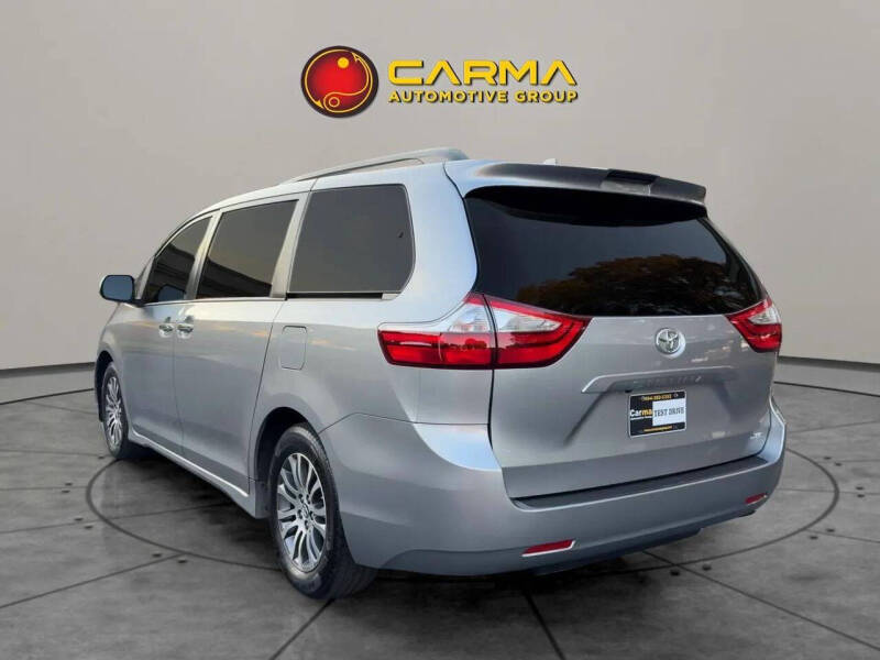 2018 Toyota Sienna XLE 8-Passenger