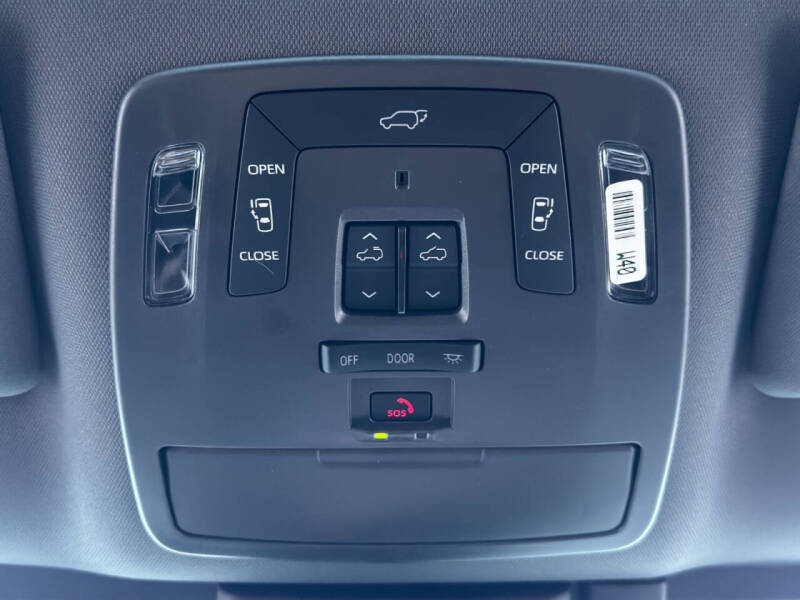 2024 Toyota Sienna Platinum 7-Passenger