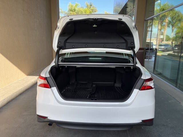 2020 Toyota Camry Hybrid LE