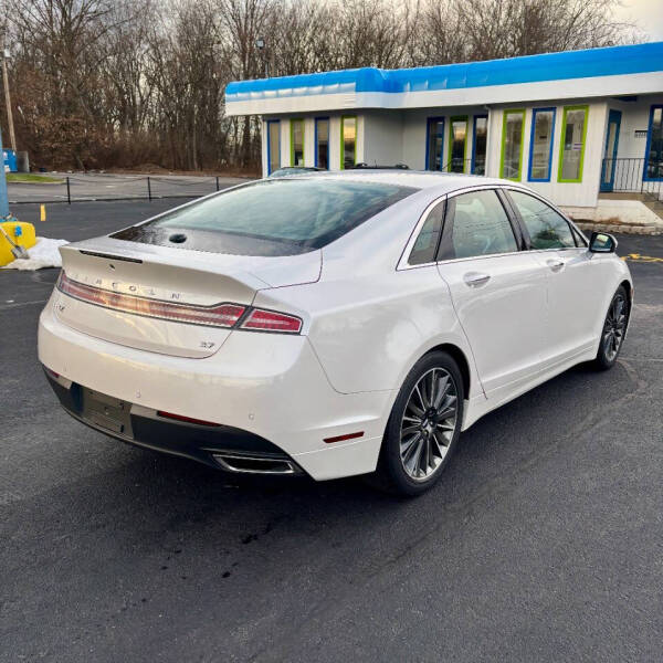 2014 Lincoln MKZ