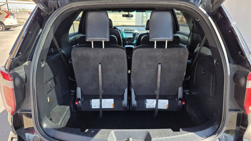 2017 Ford Explorer XLT - Photo 16