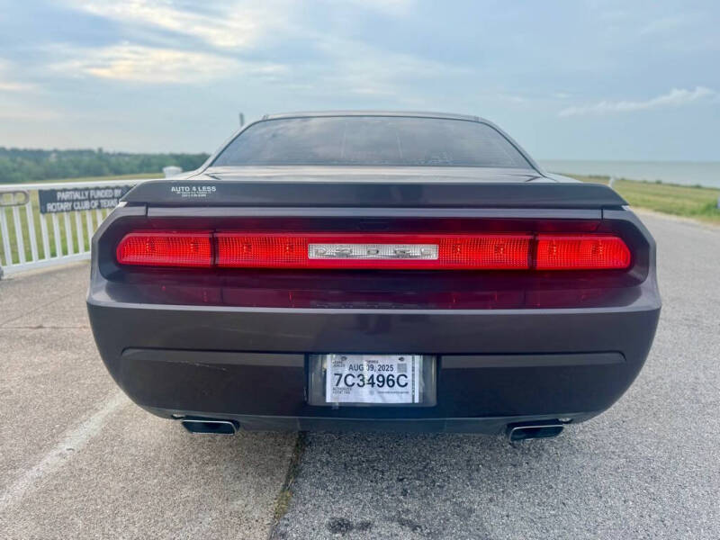 2013 Dodge Challenger SXT