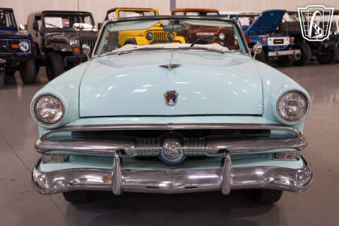1953 Ford Crestline