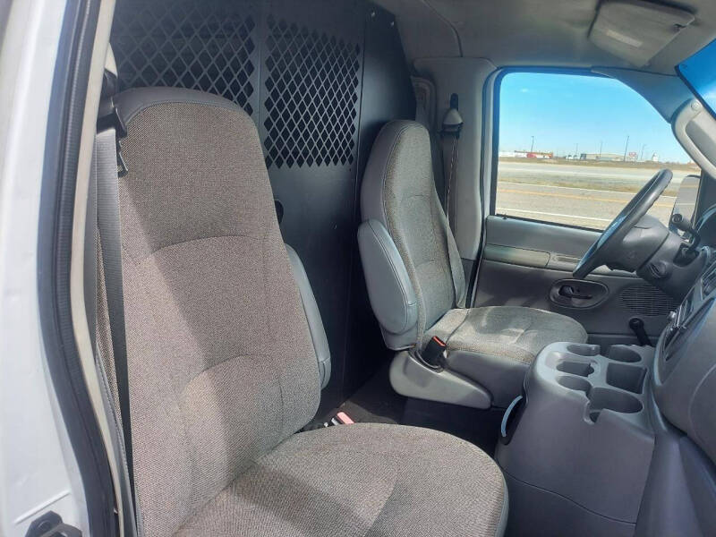 2004 Ford E-Series
