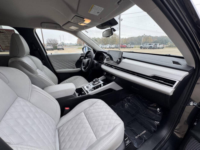 2024 Mitsubishi Outlander SEL