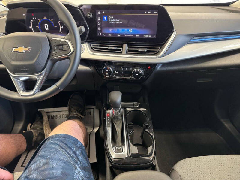 2025 Chevrolet Trax LT