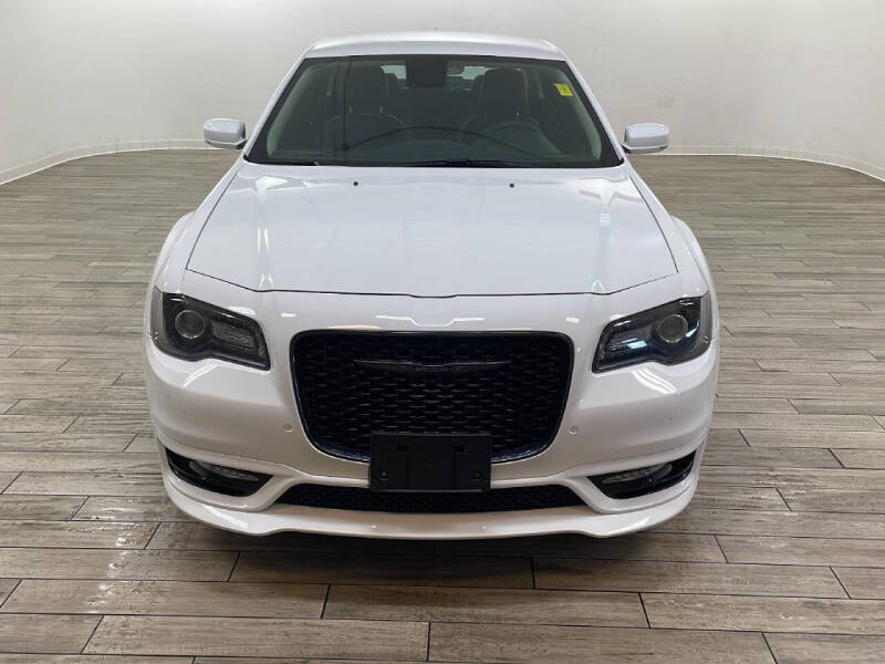 Used 2022 Chrysler 300 Touring L with VIN 2C3CCADG6NH232661 for sale in Florissant, MO