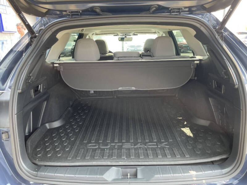 2025 Subaru Outback Premium