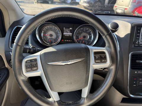 2014 Chrysler Town and Country Touring