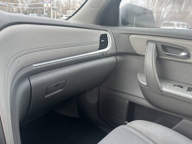 2013 Chevrolet Traverse LS