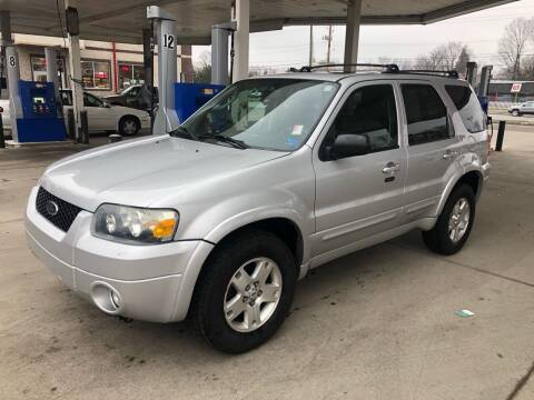 2007 Ford Escape for sale at JE Auto Sales LLC in Indianapolis IN