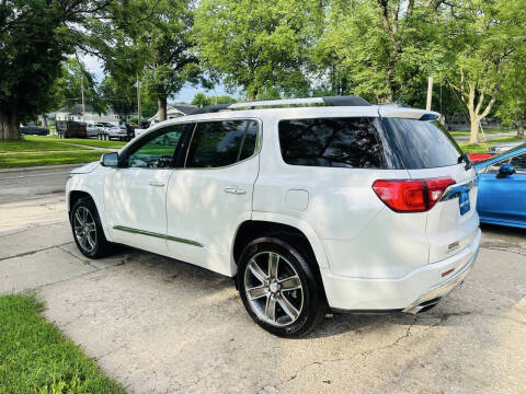 2017 GMC Acadia Denali