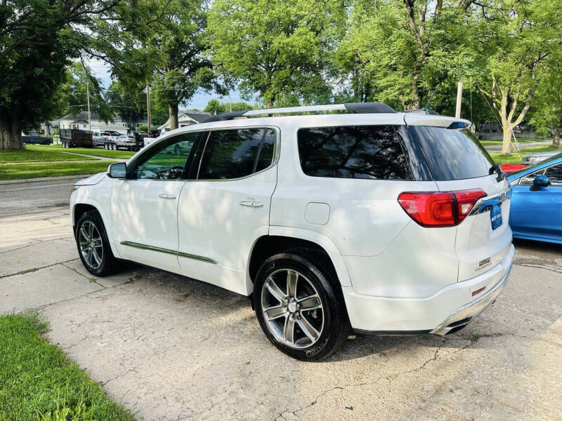 2017 GMC Acadia Denali