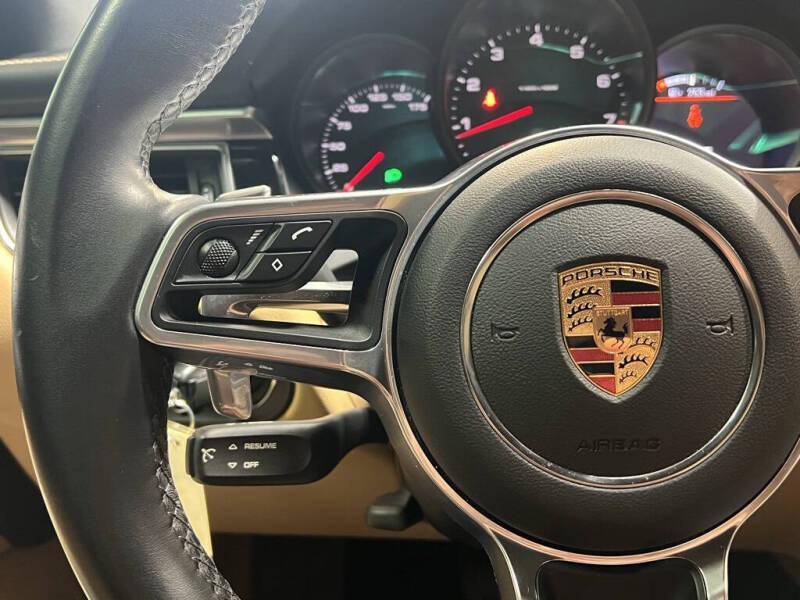 2018 Porsche Macan