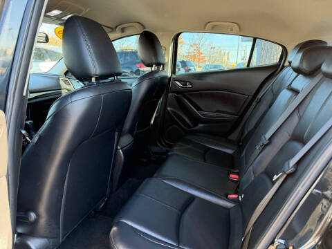 2018 Mazda MAZDA3 Touring