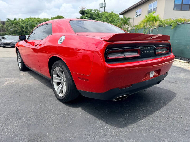 2021 Dodge Challenger SXT