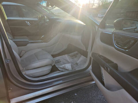 2018 Lincoln Continental Select