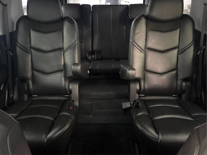 2020 Cadillac Escalade Luxury