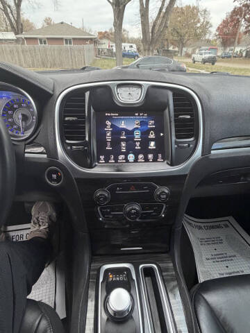 2016 Chrysler 300 Limited