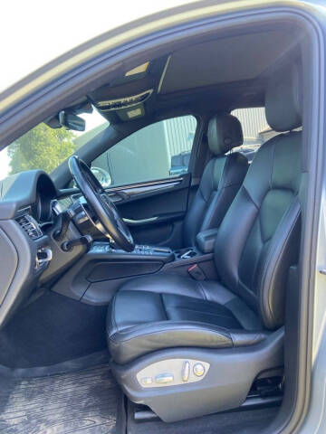 2020 Porsche Macan S
