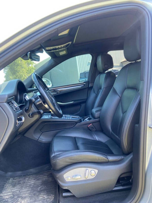 2020 Porsche Macan S