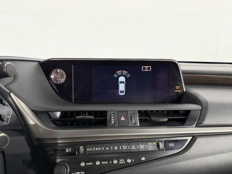 2019 Lexus ES 300h
