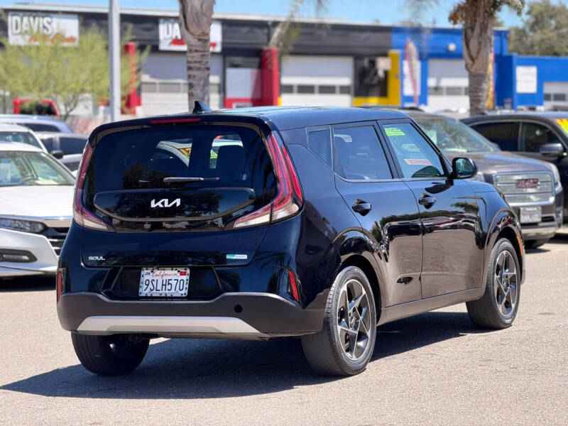 2023 Kia Soul EX