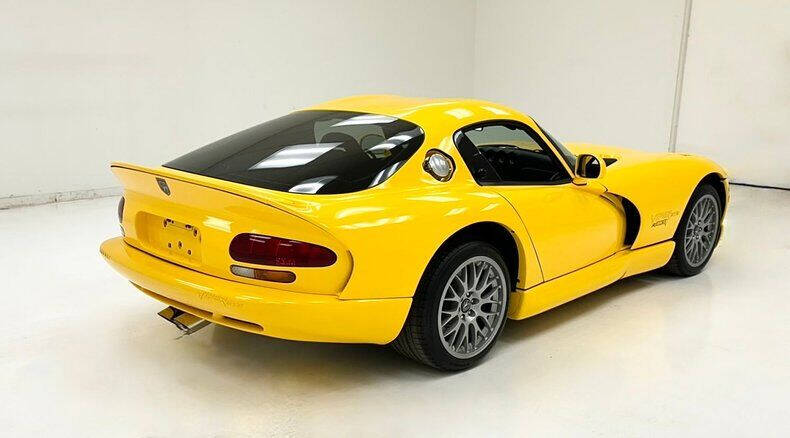 2002 Dodge Viper