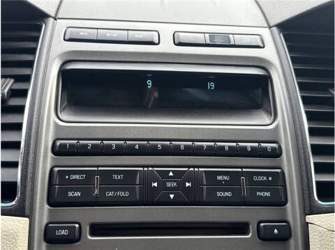 2011 Ford Taurus SEL