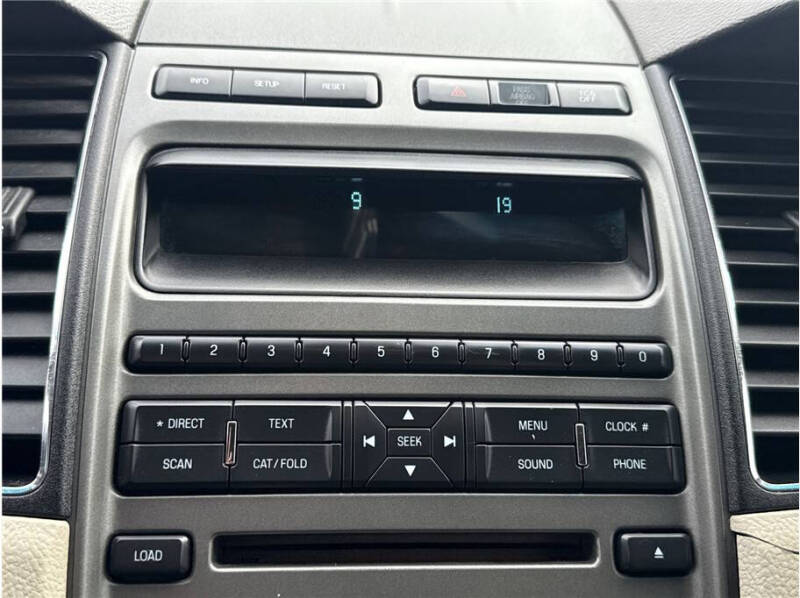 2011 Ford Taurus SEL