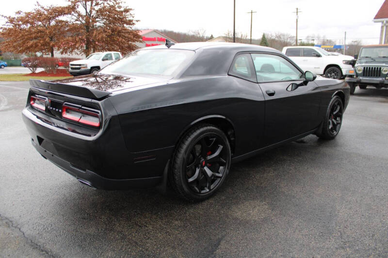 2015 Dodge Challenger SXT Plus