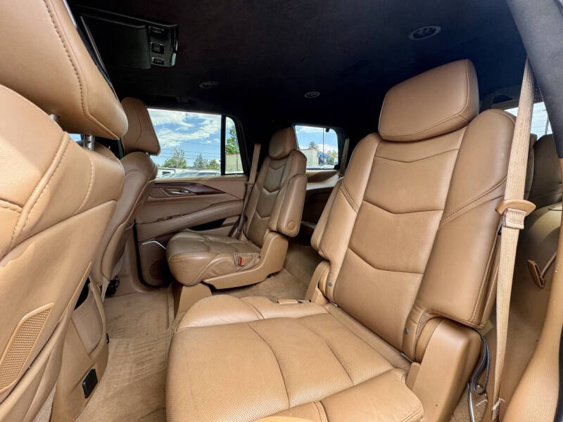 2017 Cadillac Escalade Platinum