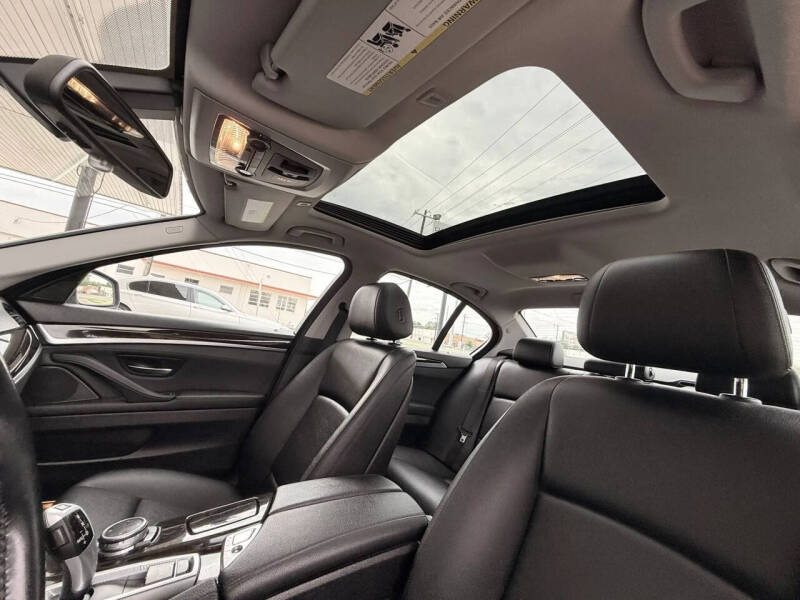2015 BMW 5 Series 528i