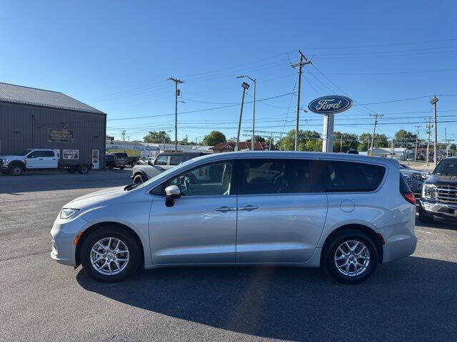 2023 Chrysler Pacifica Touring L