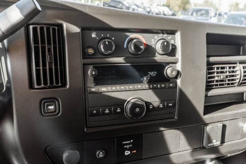 2023 GMC Savana 2500