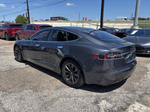 2020 Tesla Model S Long Range