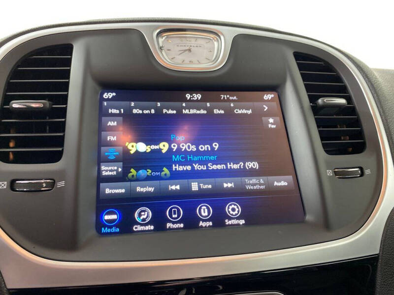 2023 Chrysler 300 Touring