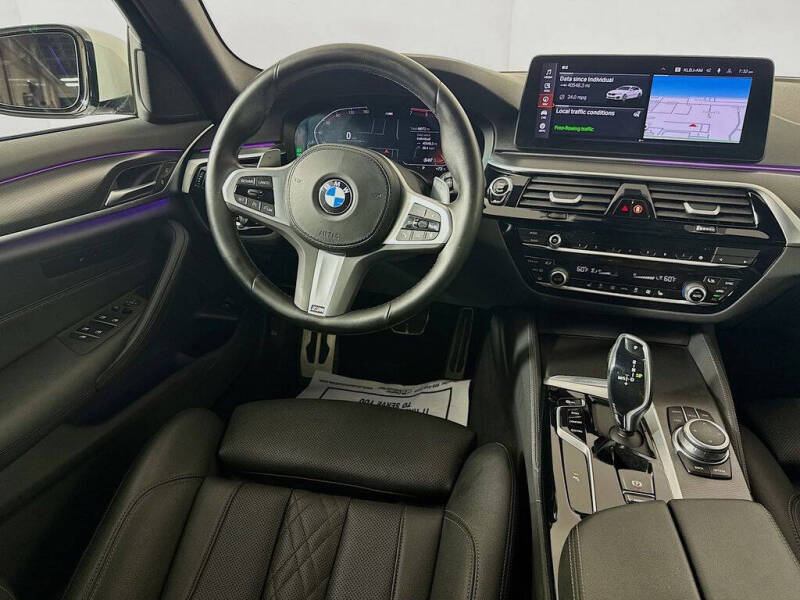 2022 BMW 5 Series 530i