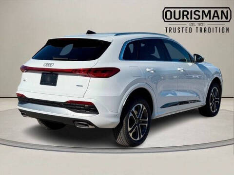 2025 Audi Q5 quattro Premium TFSI