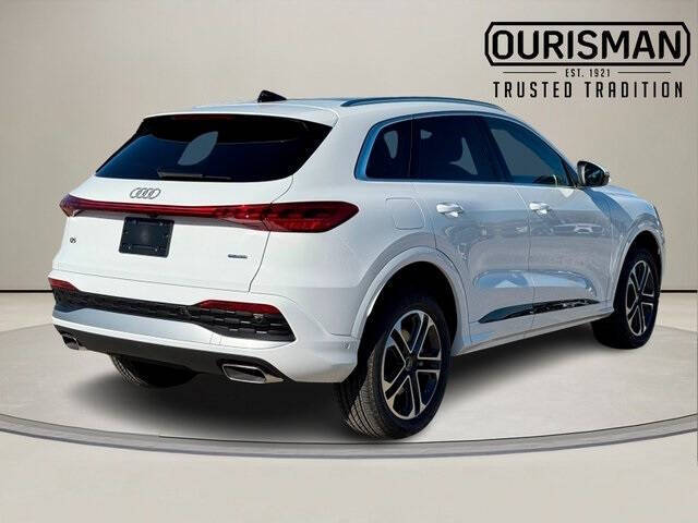 2025 Audi Q5 quattro Premium TFSI