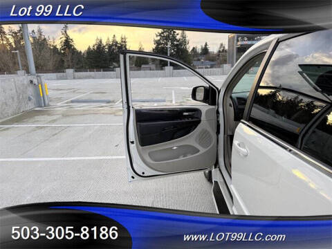 2011 Dodge Grand Caravan Crew