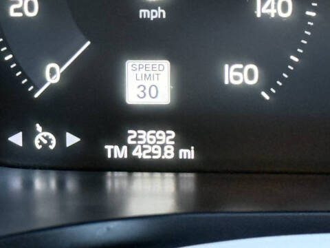 2022 Volvo S60 B5 Momentum